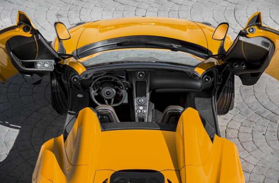 McLaren MP4-12C Spyder 2012 года  (фото 27 из 270)